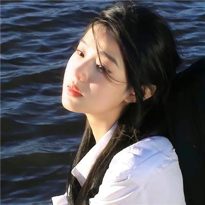艳后春情 海报